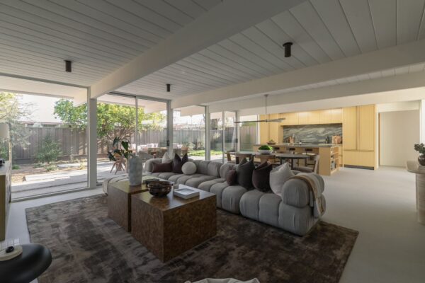 19-web-or-mls-So Gold Photo-19