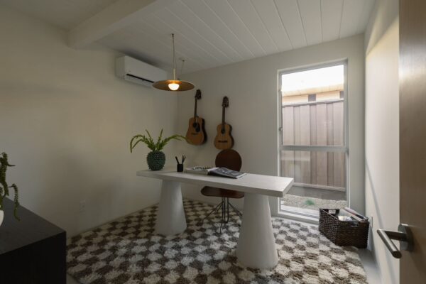 21-web-or-mls-So Gold Photo-21