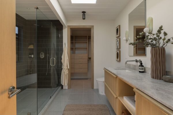 25-web-or-mls-So Gold Photo-25