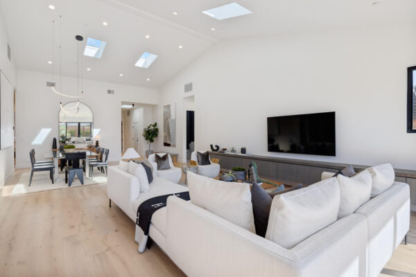 423-Flora-Vista-Ave-Sunnyvale-CA-94086 04 of 38