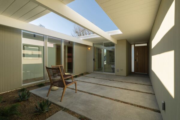 6-web-or-mls-So Gold Photo-6